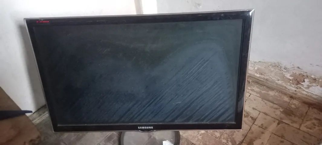 Monitor TV samsugn 27 polegadas com led danificado