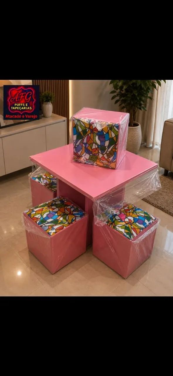 Lindas mesas com puffs - Foto 4
