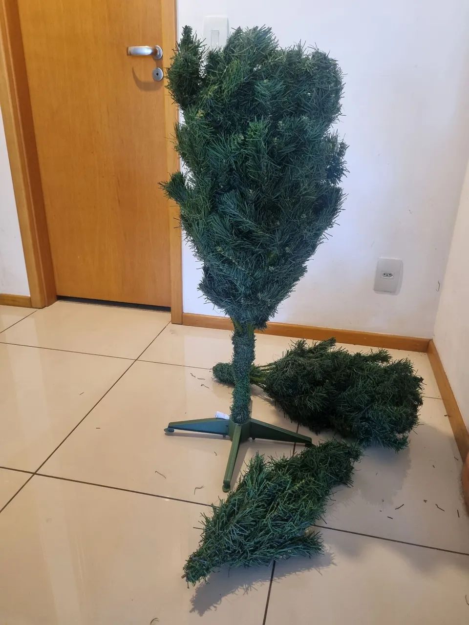 Árvore de Natal (sem acessórios) - Foto 4