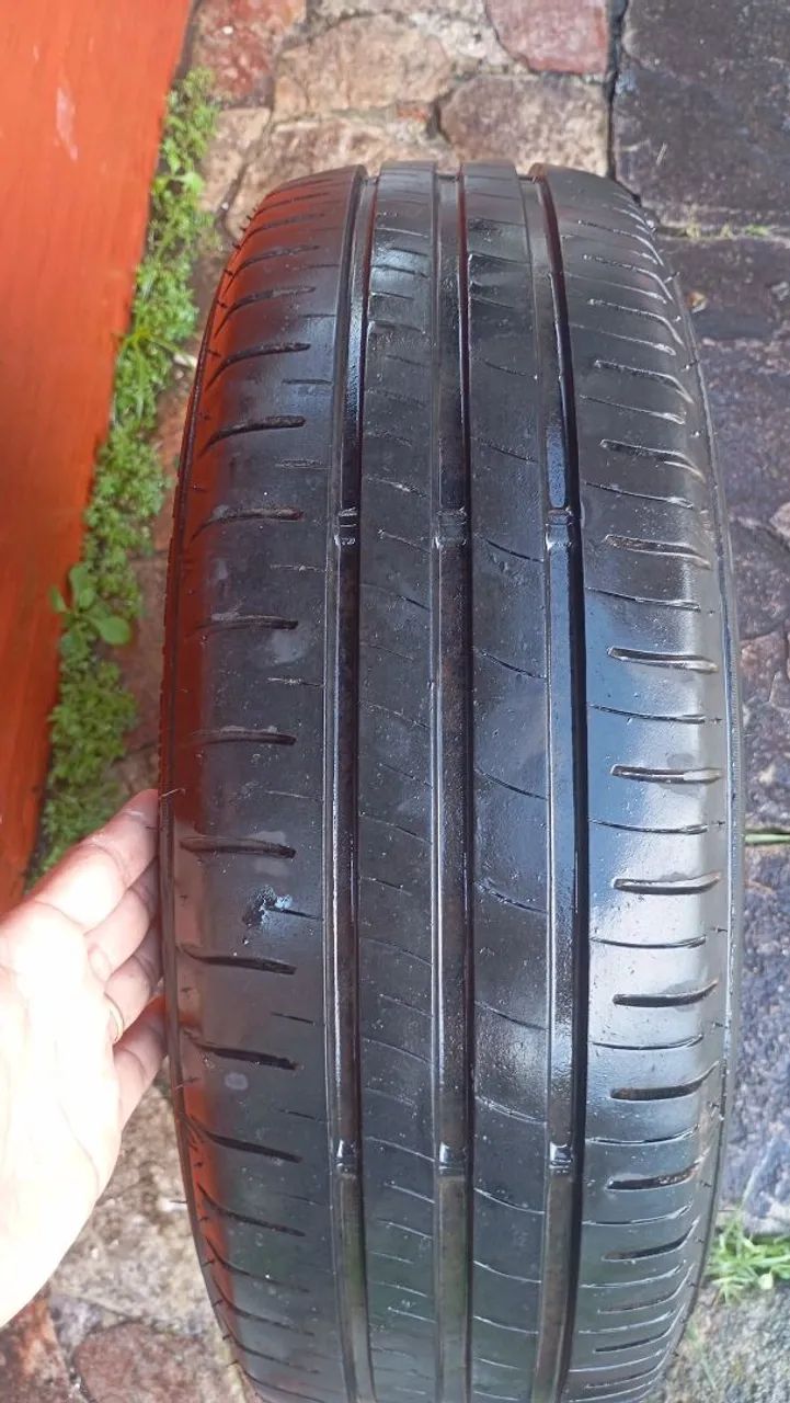 Pneu Dunlop aro 14 185/65