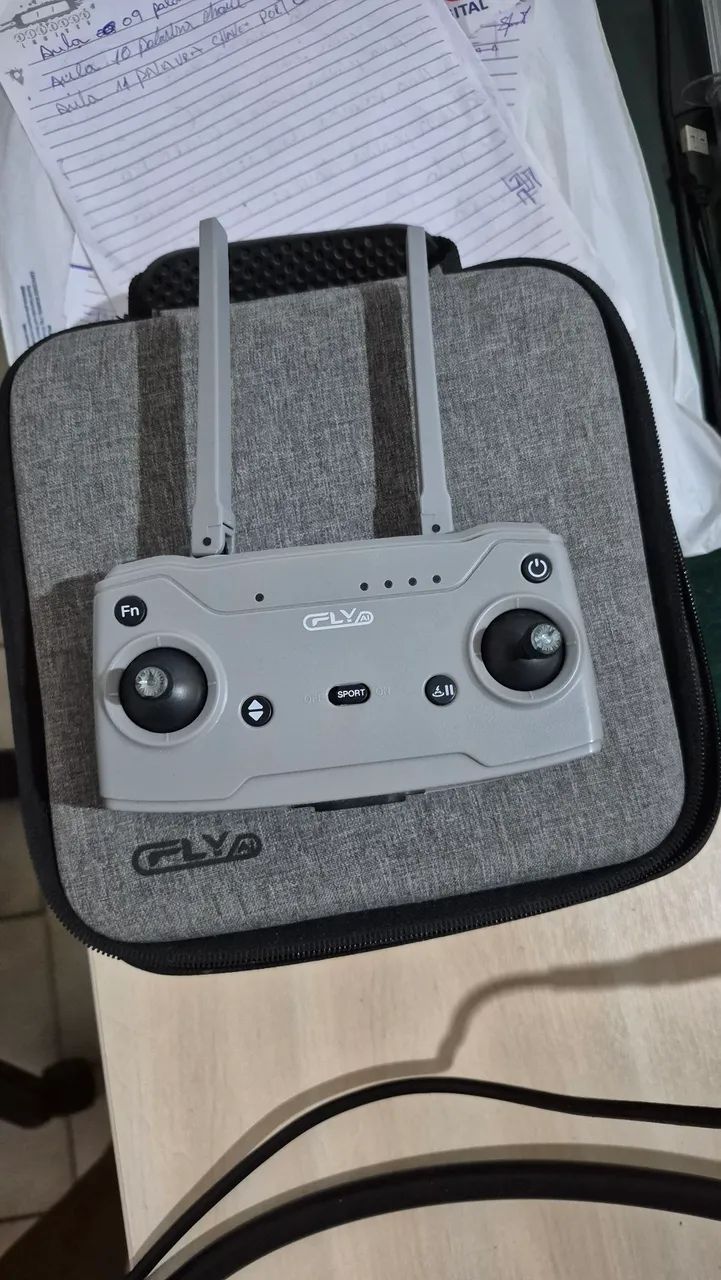 Controle de drone CFLY