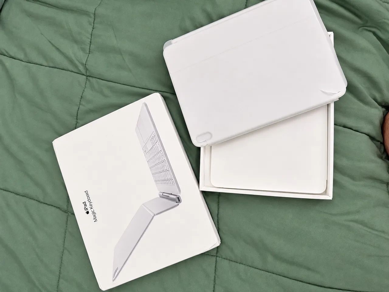 iPad Air 11? M4 256GB Wi-Fi + Magic Keyboard - Foto 2