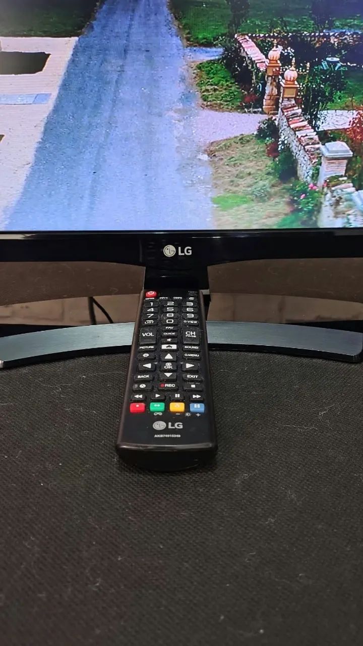 Tv LG 20 polegadas perfeita usb HDMI VGA tv digital - Foto 4