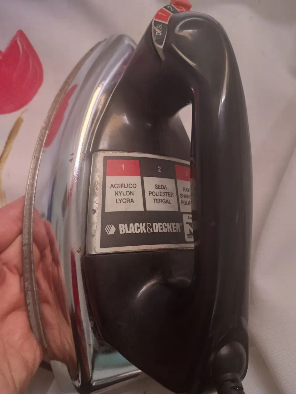 Ferro de passar roupa Black &Decker !!!! - Foto 3