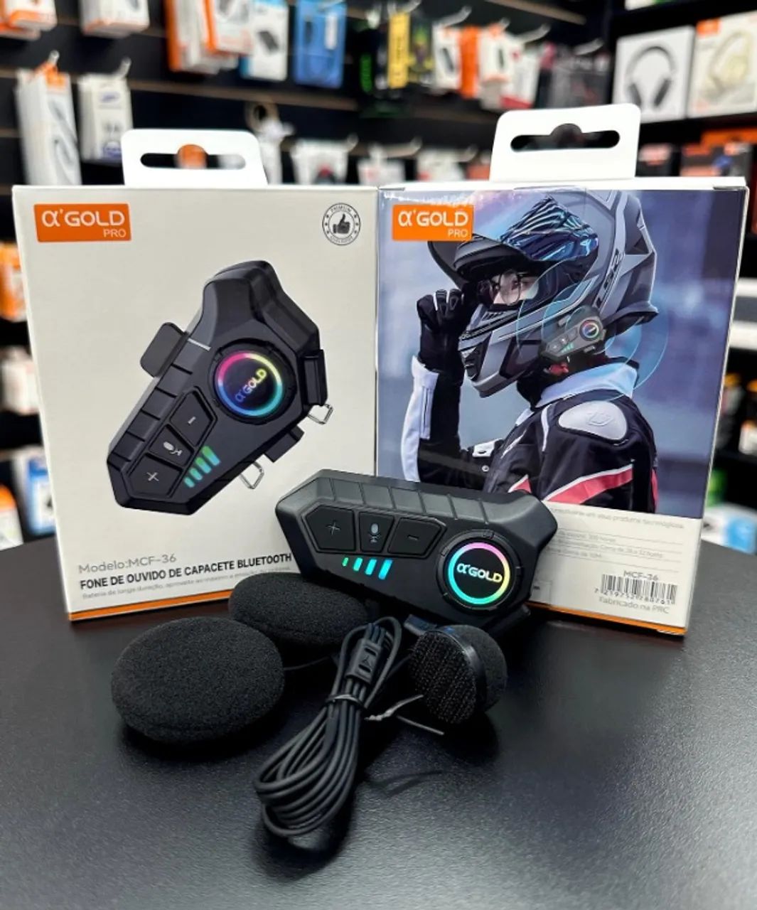 ?Fone de ouvido de capacete?
