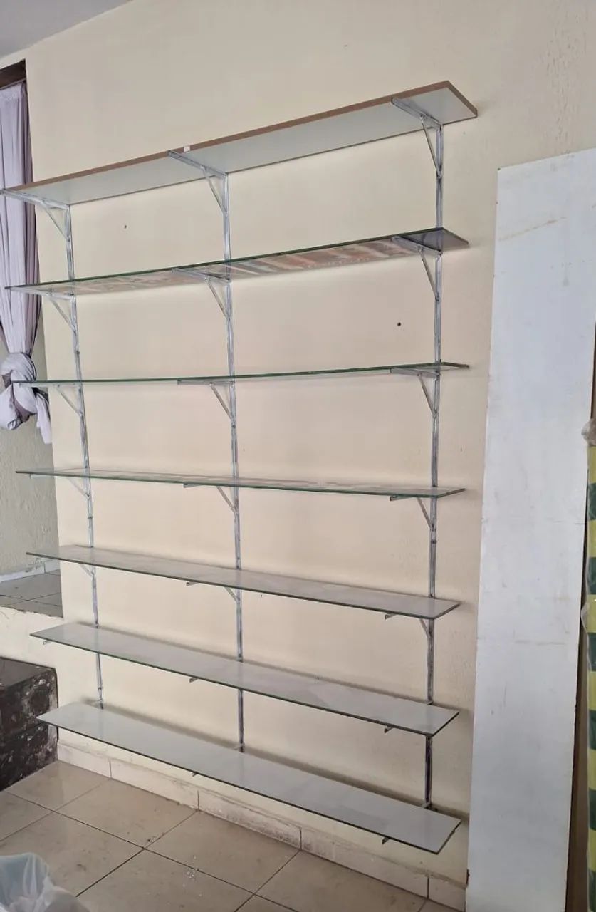 Vendo.pratileira.en vidro laminado ZAP. *