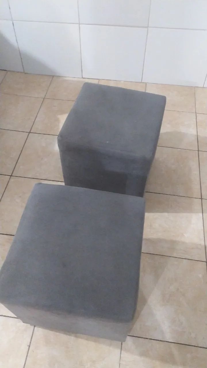 Sofá com 2 puff - Foto 3