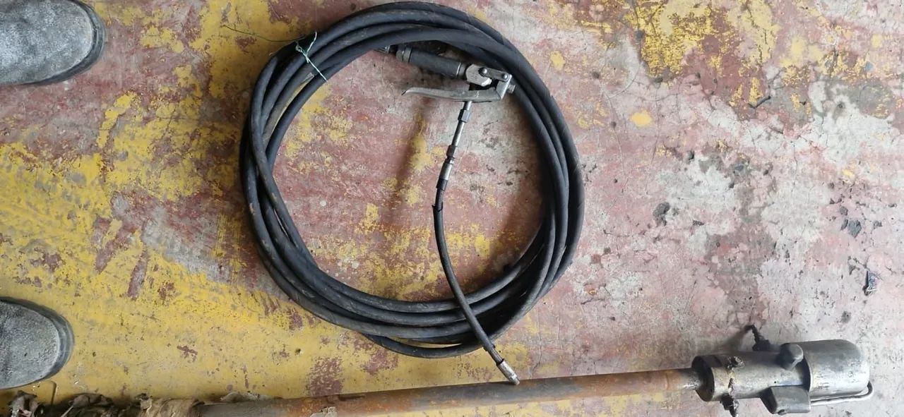 ? VENDO PROPULSORA PNEUMÁTICA PARA GRAXA ?<br> - Foto 2
