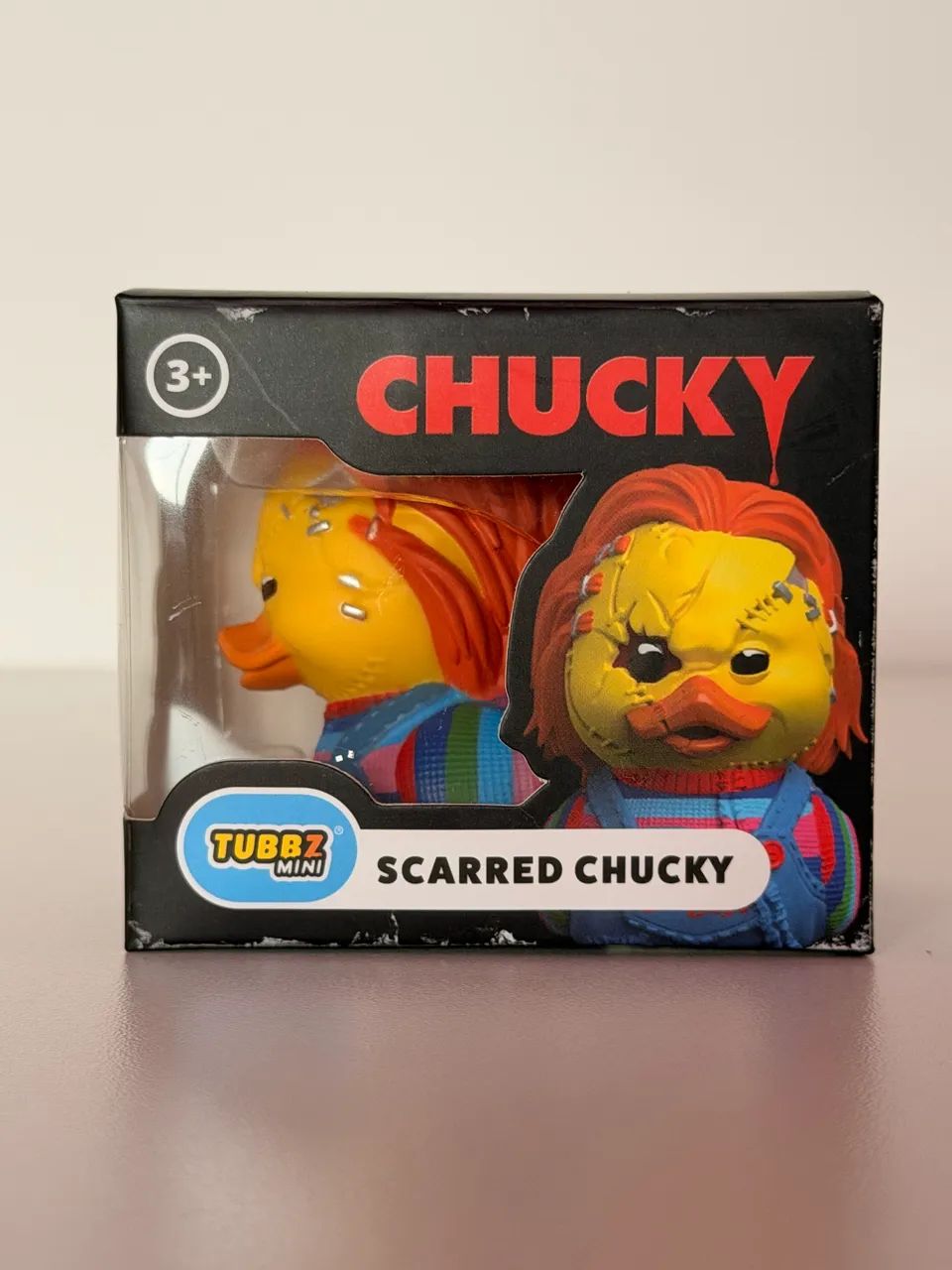 boneco colecionável mini chucky scarred - Foto 5