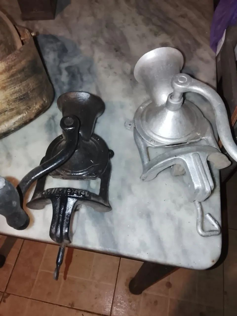  Vendo Antiguidades...