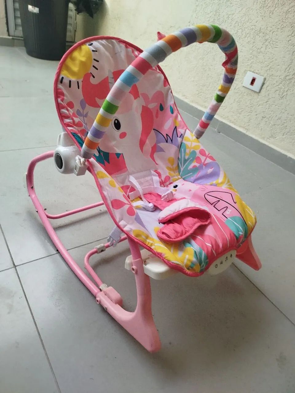 Cadeirinha de descanso com balanço e música - Foto 4