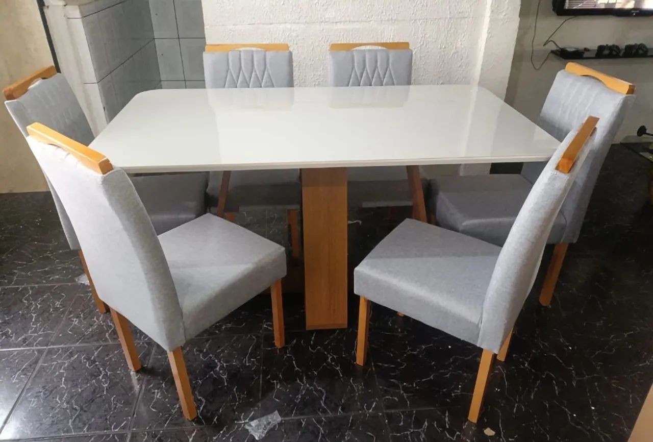 Mesa de jantar Helena com 6 cadeiras 