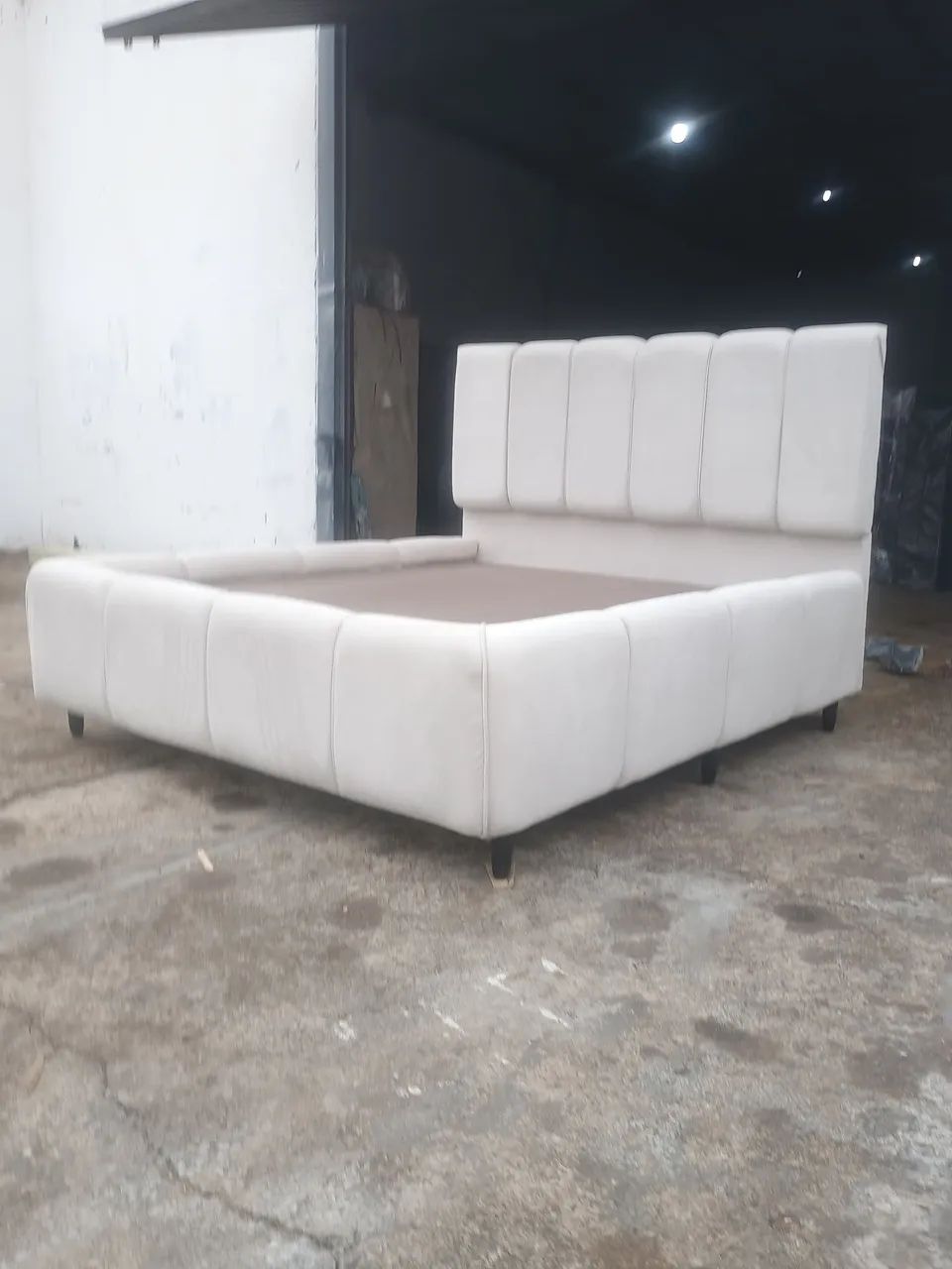 Cama box estofada com cabeceira Nova - Foto 2