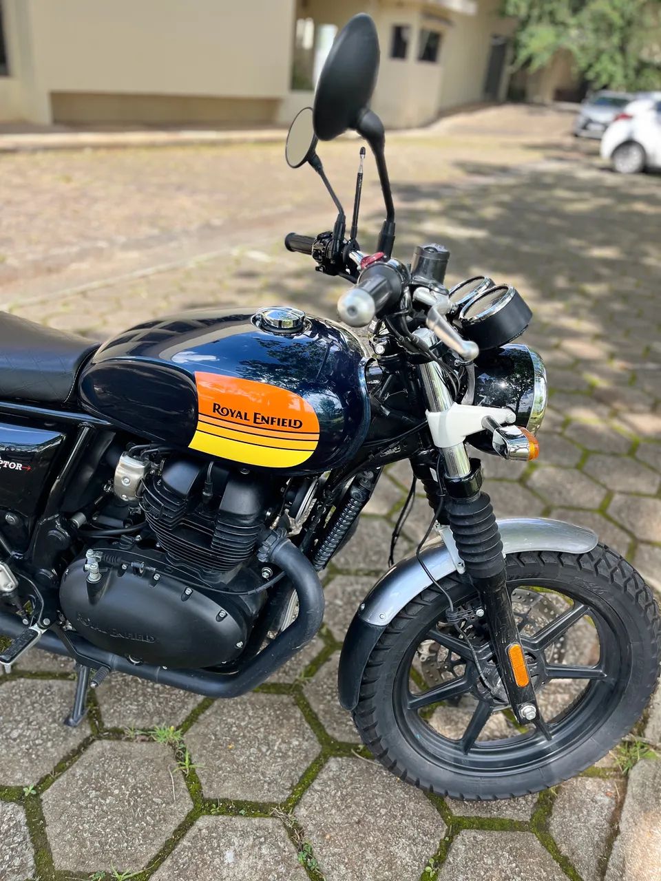 Royal Enfield Interceptor 650 - Foto 4