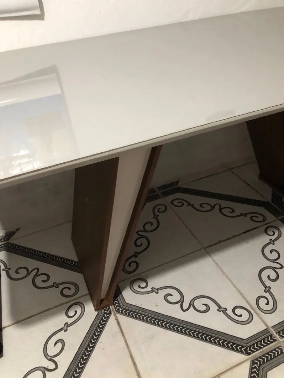 Vendo só a mesa de vidro com madeira bem conservada  - Foto 3