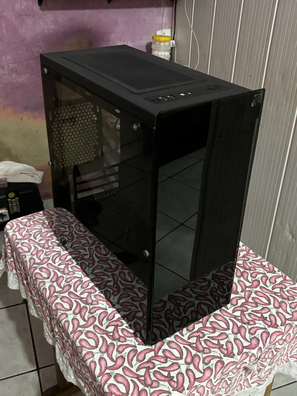 Gabinete gamer para sair logo