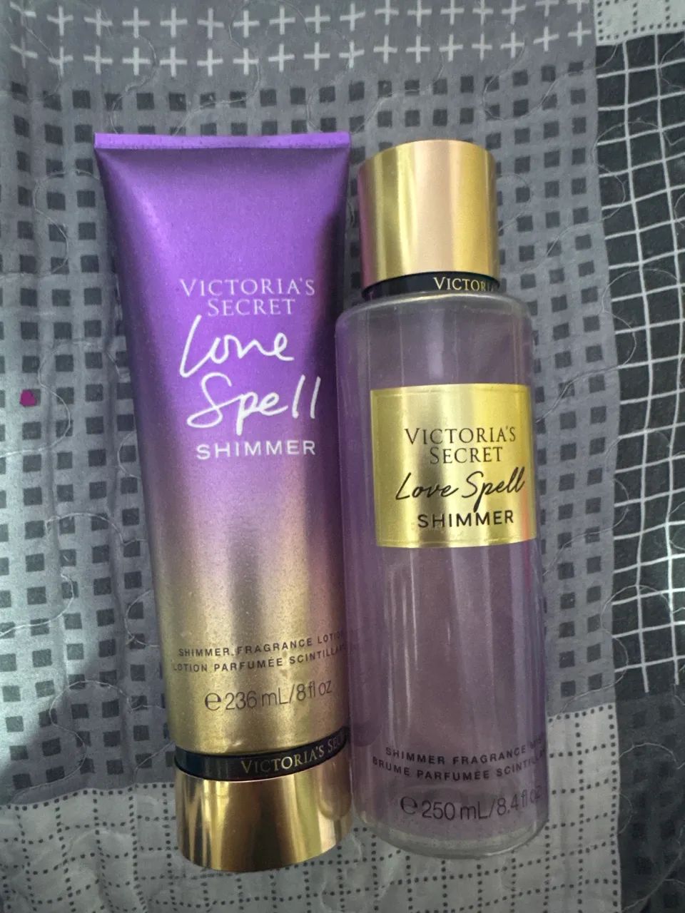 Hidratante Love Spell Shimmer Victoria Secrets (GANHE BRINDE)