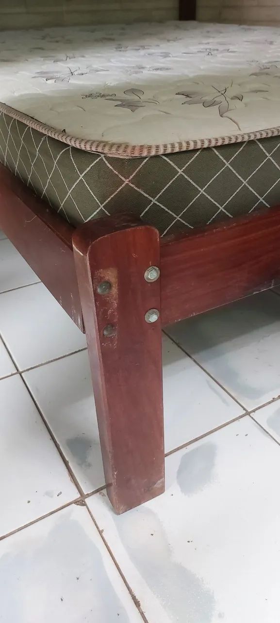 Cama em madeira maciça  - Foto 3