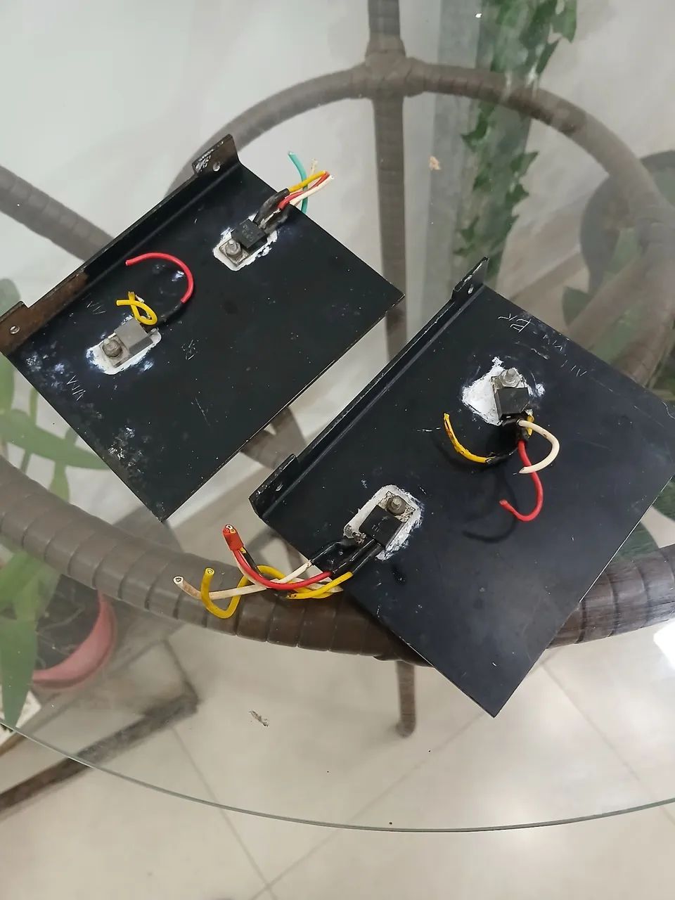Par de dissipadores Gradiente Model 80