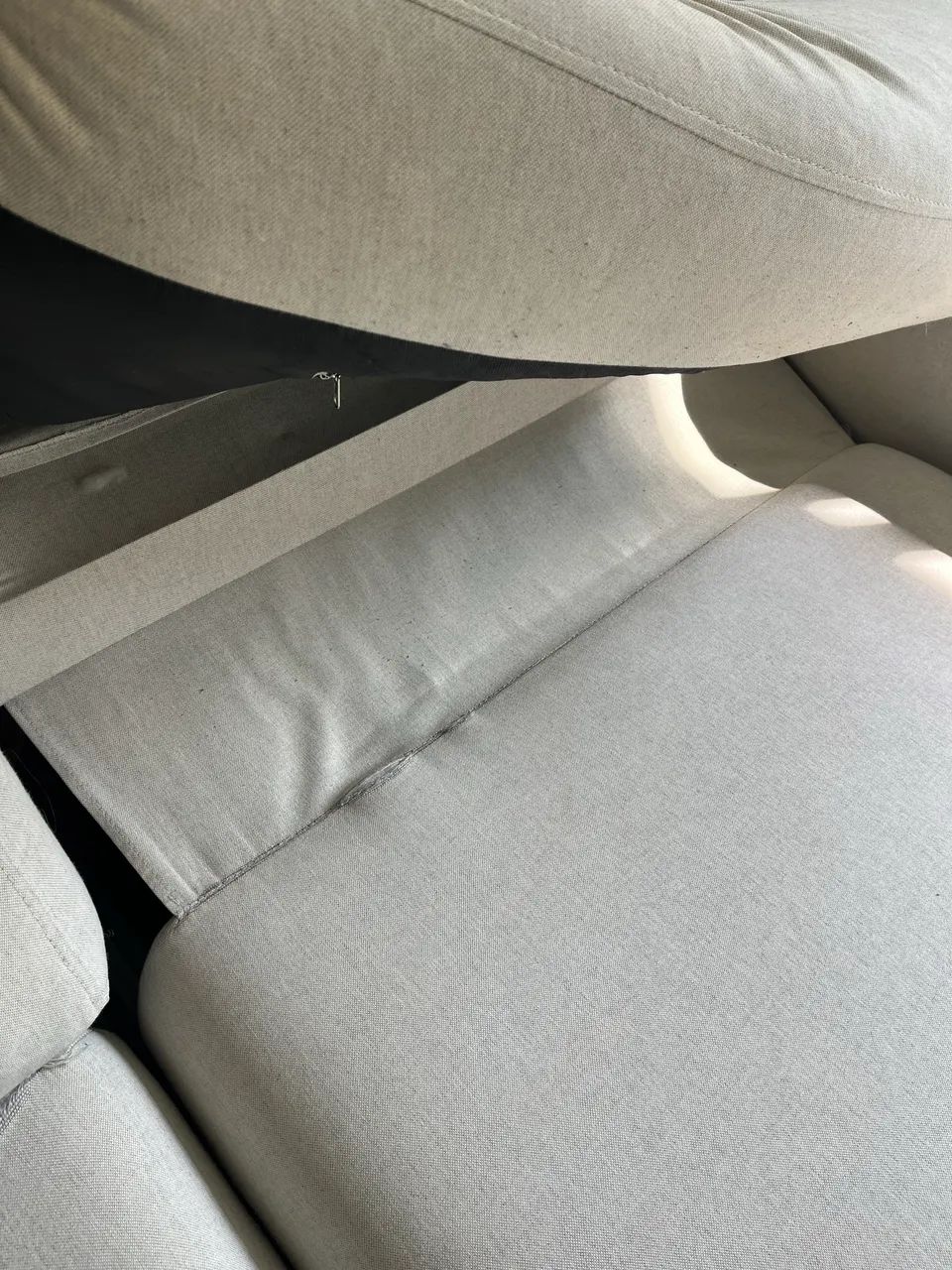 Sofa retrátil 4 lugares cinza claro - Foto 4