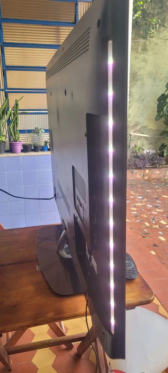 Tv 46 polegadas Philips  - Foto 2