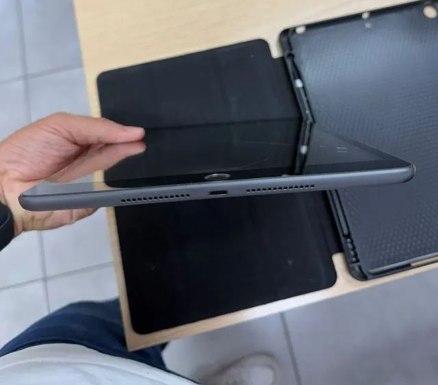iPad 9ª Geração 64GB Completo com Caixa Sem Marcas de Uso + Capa + Caneta - Foto 4