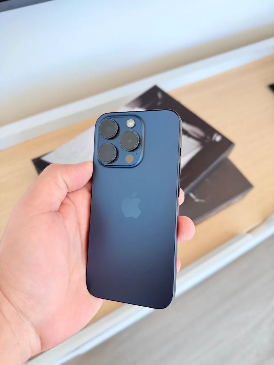 Apple iPhone15Pro 256GB ブルーチタニウム iPhone 15 pro 256gb Titanium azul - Celulares e Smartphones - Vila