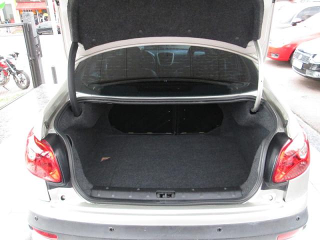 PEUGEOT 207 SEDAN PASSION XS 1.6 16V FLEX 4P 2011 - Foto 7