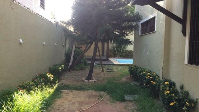 Casa duplex solta, 220 m² de área privativa, 6 vagas , 4 dormitórios - Foto 12