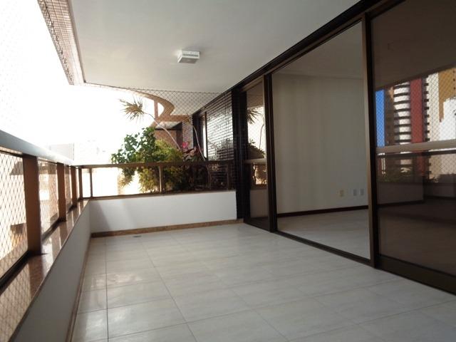 COD 672 - 4/4 Com Armários, Vagas de Garagem e Infraestrutura No Itaigara - Foto 12