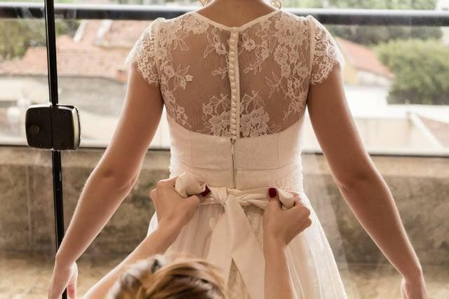 Vestido de noiva off-white com renda - Foto 2