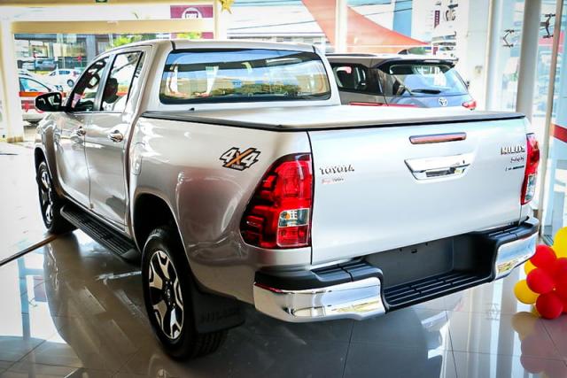 TOYOTA HILUX CD DSL 4X4 SRX AT 19/20 - Foto 4