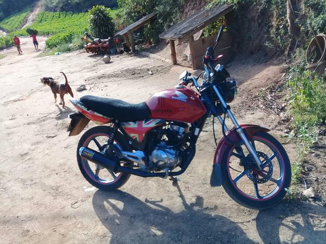 Vendo ou troco cg 150 preferência troca por carro volto dinheiro avista - Foto 2