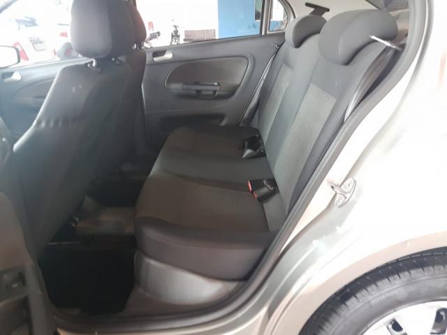 VW - VOLKSWAGEN VOYAGE SELECAO 1.0 MI TOTAL FLEX 8V 4P - Foto 8
