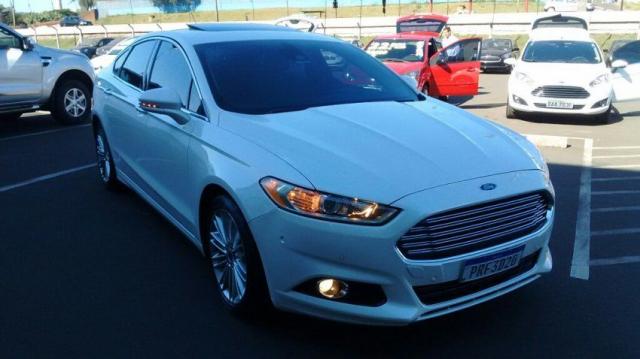 FORD FUSION TITANIUM PLUS AWD 2.0 16V GTDI AT Branco 2015/2016 - Foto 2