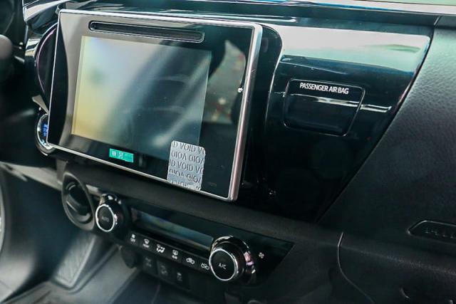 TOYOTA HILUX CD DSL 4X4 SRX AT 19/20 - Foto 8