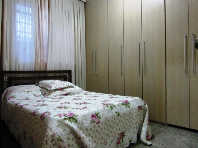 Linda casa colonial no carlos prates! 03 qtos. 01 suíte. 03 banhos. 01 varanda. 03 vagas. - Foto 9