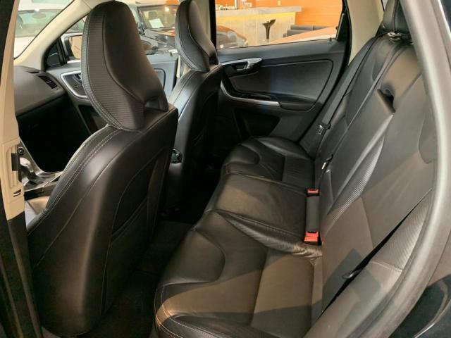 XC 60 T-5 R-DESIGN 2.0 AWD 5p - Foto 8