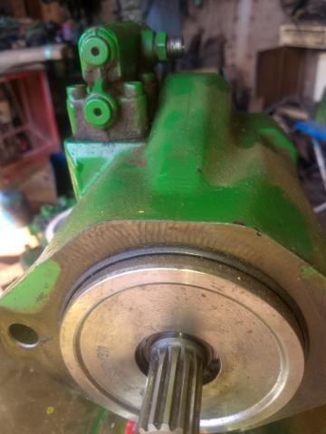 Bomba hidráulica do trator John Deere - Foto 5