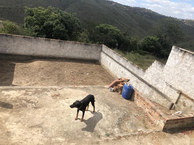Terreno murado e com obra dentro