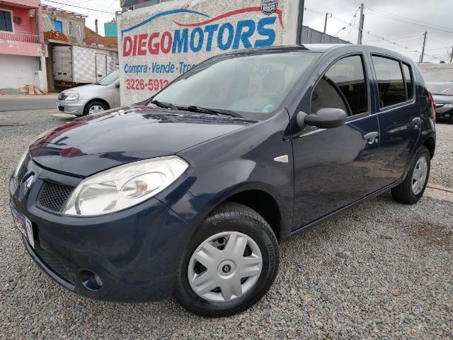 Renault sandero 2009 com parcelas de 599 mensais financio e aceito trocas - Foto 2