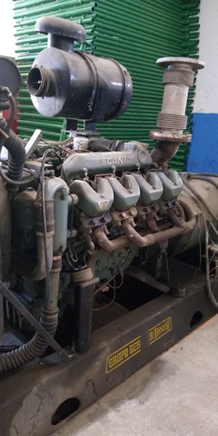 Grupo gerador Scania 300 KVA