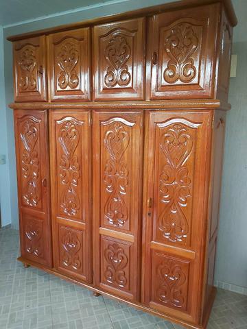 Guarda roupa todo madeira maciça - Foto 2
