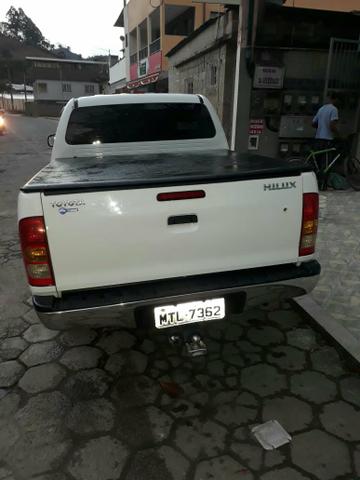 Vendo Hilux 2.5 CD D4-D 4x4 Ano 2010 - Foto 2