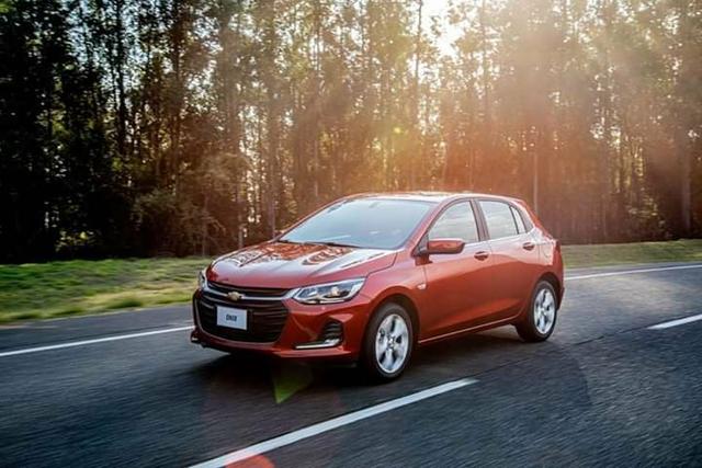 Onix Hatch 2020 - Foto 11