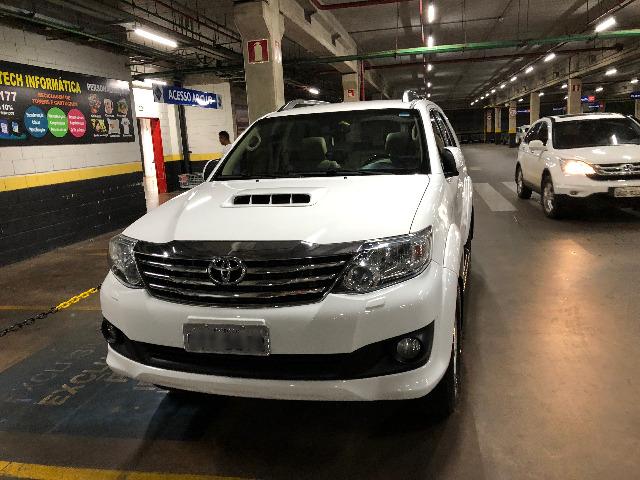 Hilux SW4 2015 7 Lugares conservadíssima TOP