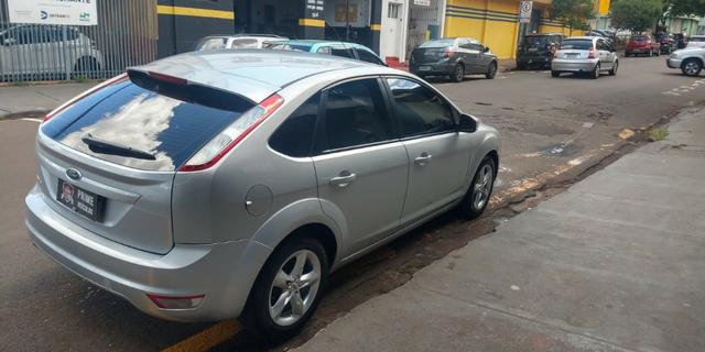 Ford Focus 1.6 GLX _ Aceito Carro de Menor valor - Foto 3