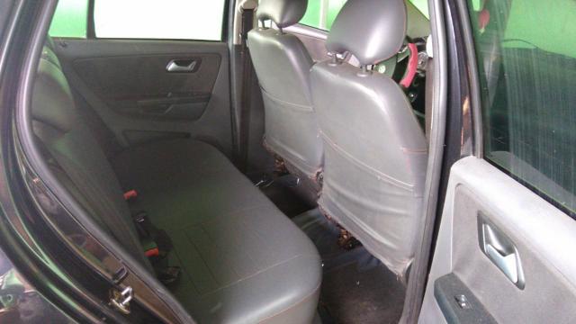 Vende-se fox 11/12 1.6 ou dou de entrada em outro - Foto 4