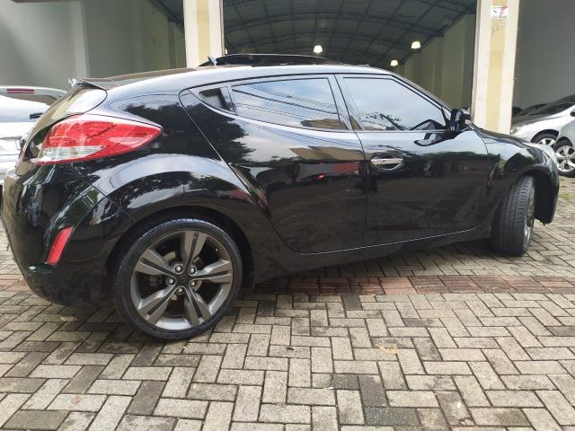 Veloster 2013 com teto solar automático completo - Foto 18