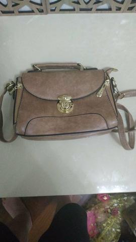 Bolsa Feminina Pequena com Alça